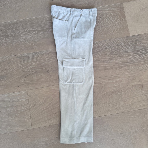 Abercrombie Kids High Rise Wide Leg Corduroy Cargo Pants in cream size 11/12 - Picture 8 of 11